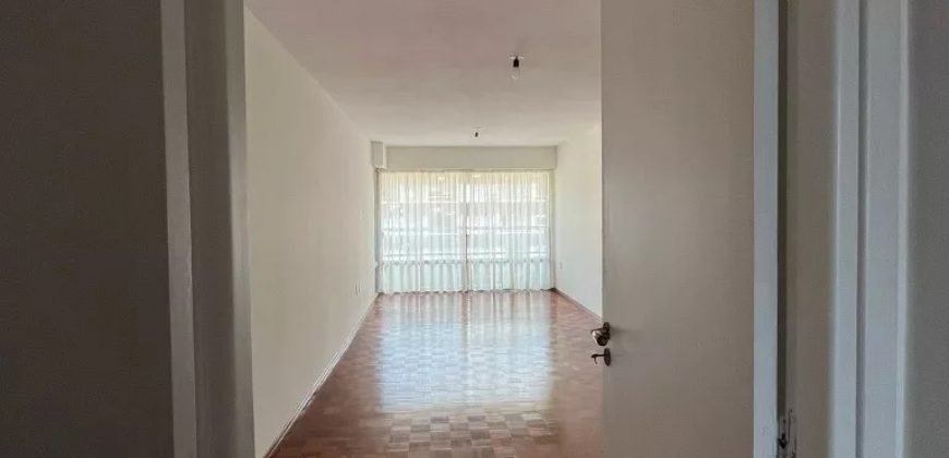 En Alquiler Hermoso apto de dos dormitorios dos baños y servicio en pocitos