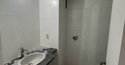 En Alquiler Hermoso apto de dos dormitorios dos baños y servicio en pocitos