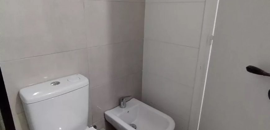En Alquiler Hermoso apto de dos dormitorios dos baños y servicio en pocitos